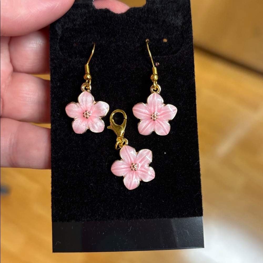 Pretty 3pc set Floral Drop Earrings in Pink and Gold with matching pendant charm
